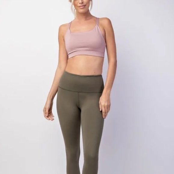 FINAL SALE 🆕🌿HIGH WAISTED YOGA LEGGINGS🌿 - Picture 4 of 7